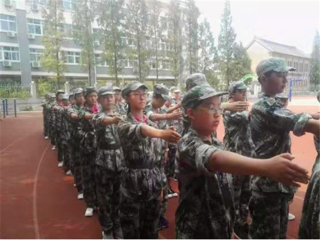 南阳市实验中学校长王建波,王建波校长