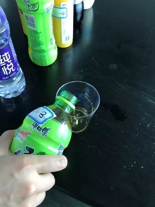 饮料打开常温下可以存放多久,饮料一次喝太多有什么危害