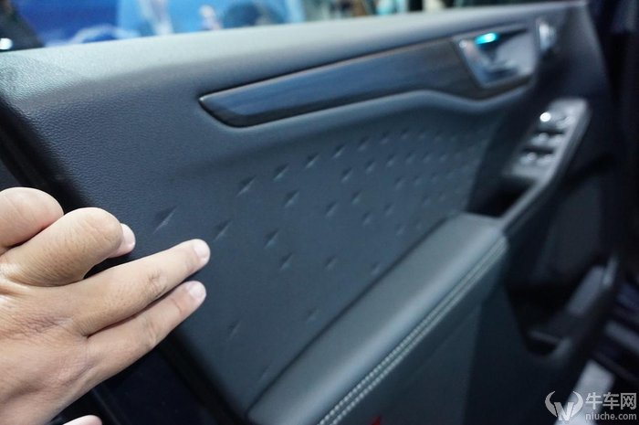 法兰克福车展：更精致饱满实拍福特全新一代Kuga（翼虎）