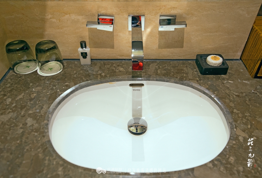 浮云缭绕的白云山上总有一张属于你的床