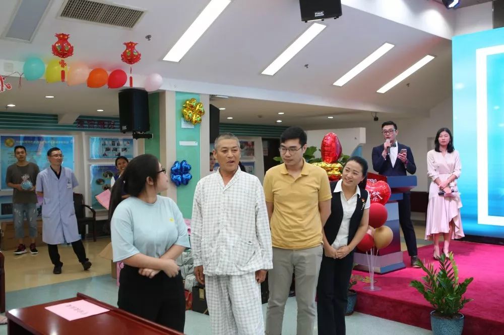 希望在复大，情浓意更浓