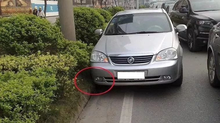 一定要注意轮胎上这4个字，关键时刻能救命！很多人还不知道…