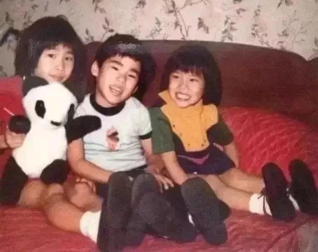 她是好莱坞最红华裔女星，50岁自导自演9.3高分剧