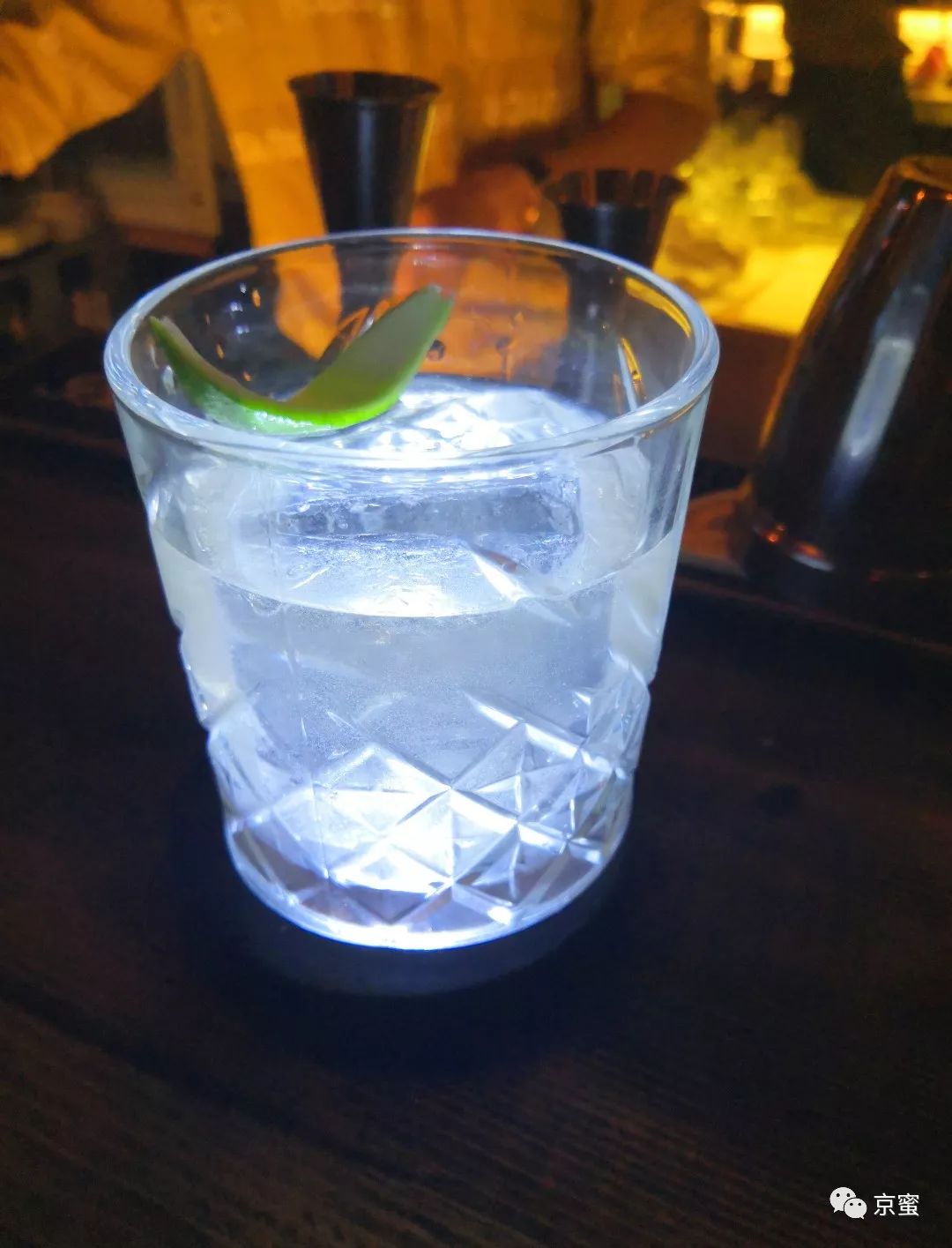 后海悦界酒吧男驻唱,后海适合一个人去的酒吧