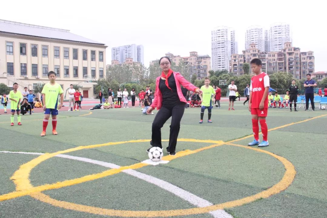 五人制足球比赛大连,怀化市小学生足球比赛视频