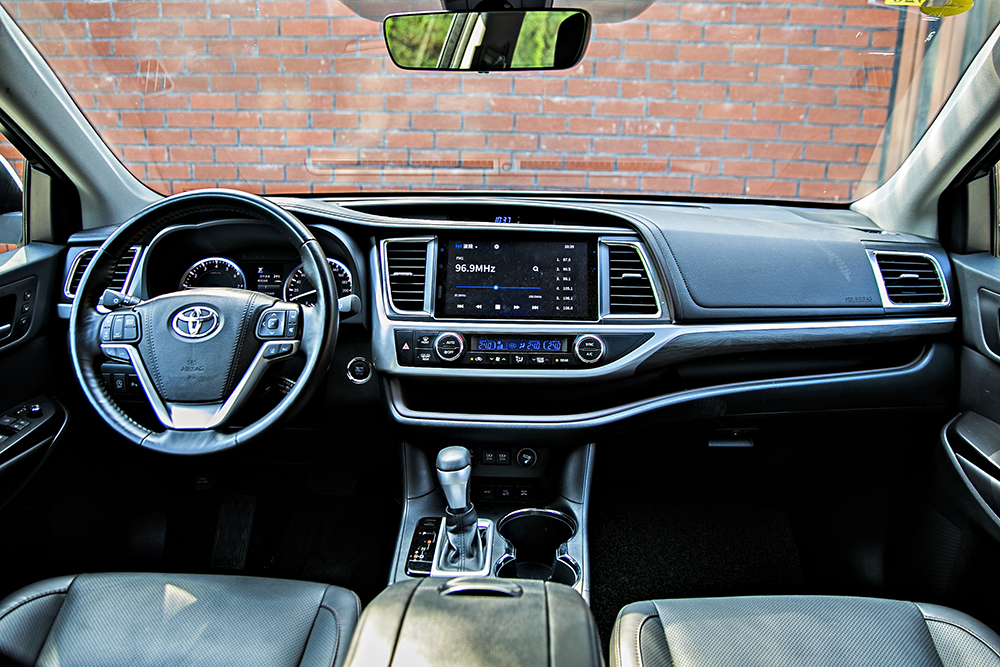 2018款汉兰达越野评测,2018新款丰田汉兰达舒适驾驶体验