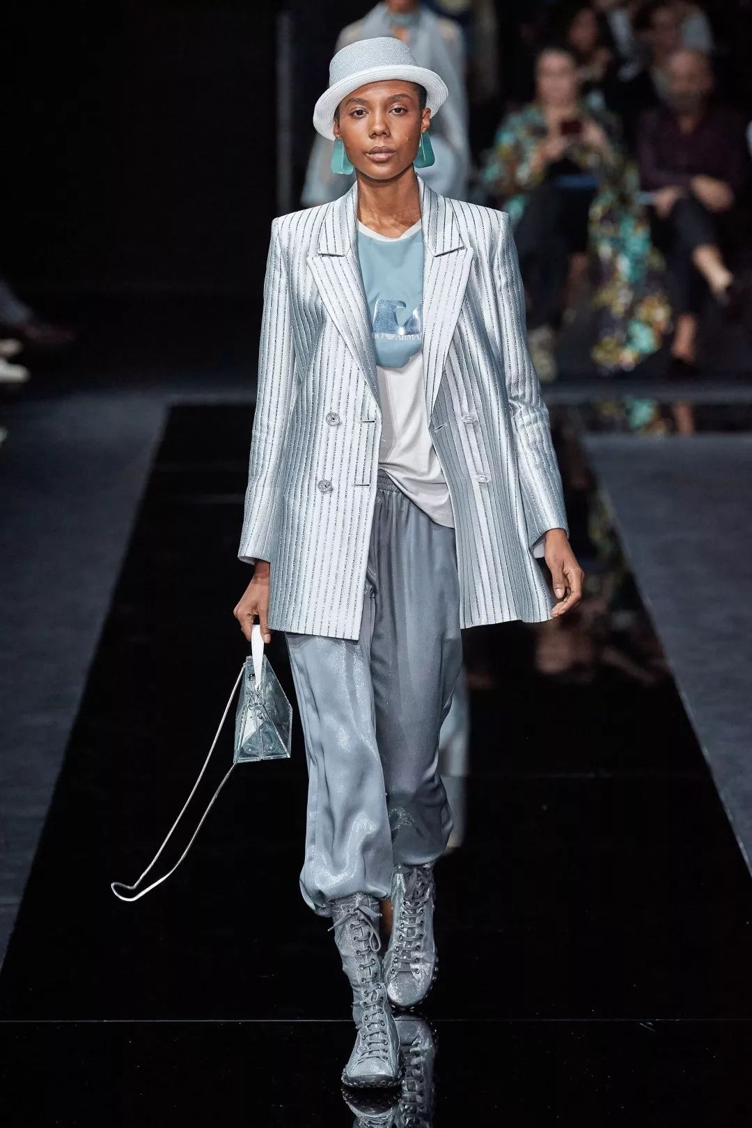 锁定每一个精彩时刻,锁定这8场秀就能包揽全年爆款