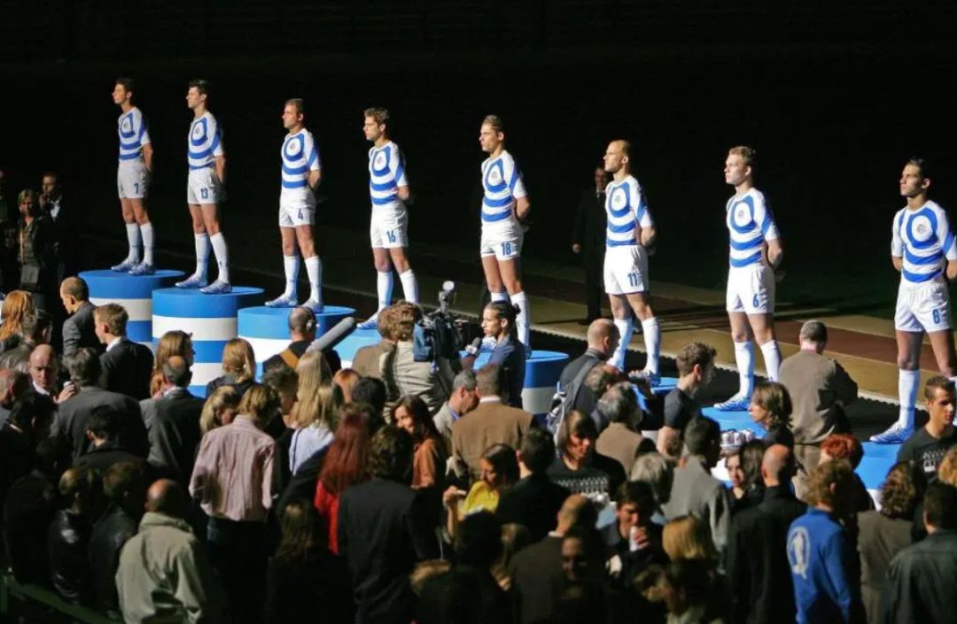 时尚前卫工作服,时尚工作服