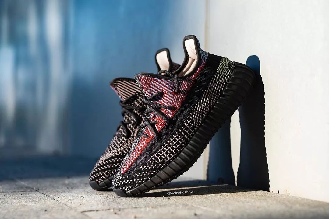 yeezy350满天星,yeezy350v2荧光绿非反光评测