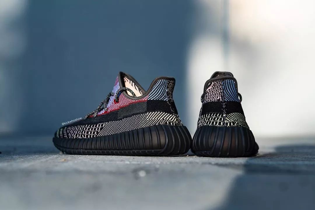 yeezy350满天星,yeezy350v2荧光绿非反光评测
