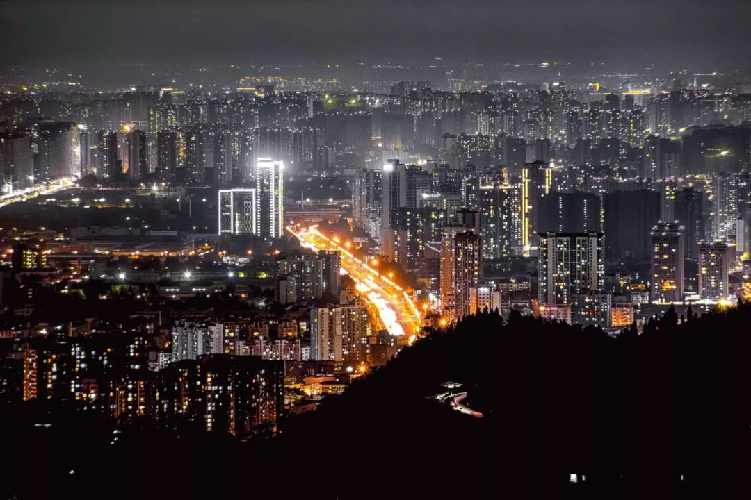 引发热议的成都“暗夜保护区”，究竟是什么？