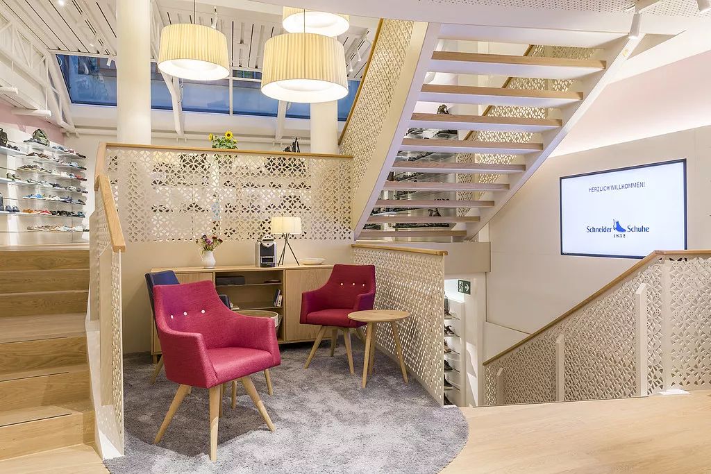 孙杨骚操作,孙杨身穿豹纹泳裤视频