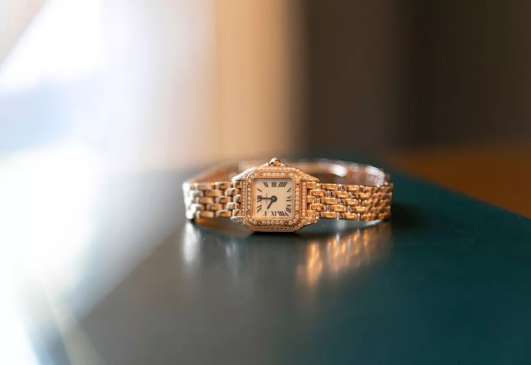 戴手表什么样的女人最漂亮,戴什么手表的女人最有气质