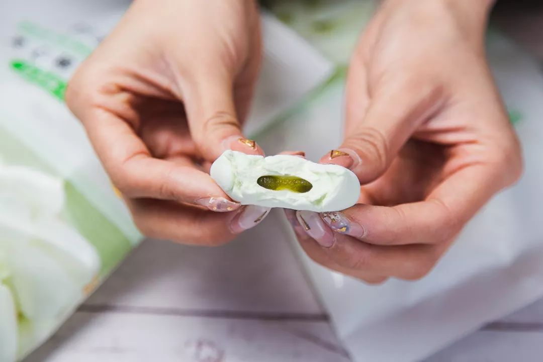 2023十款网红爆款零食排行榜,一本正经全网最火的零食大测评