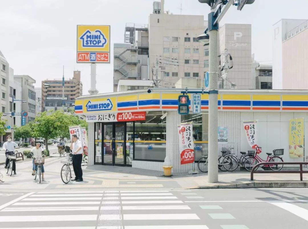 百宝箱便利店,全世界的便利店