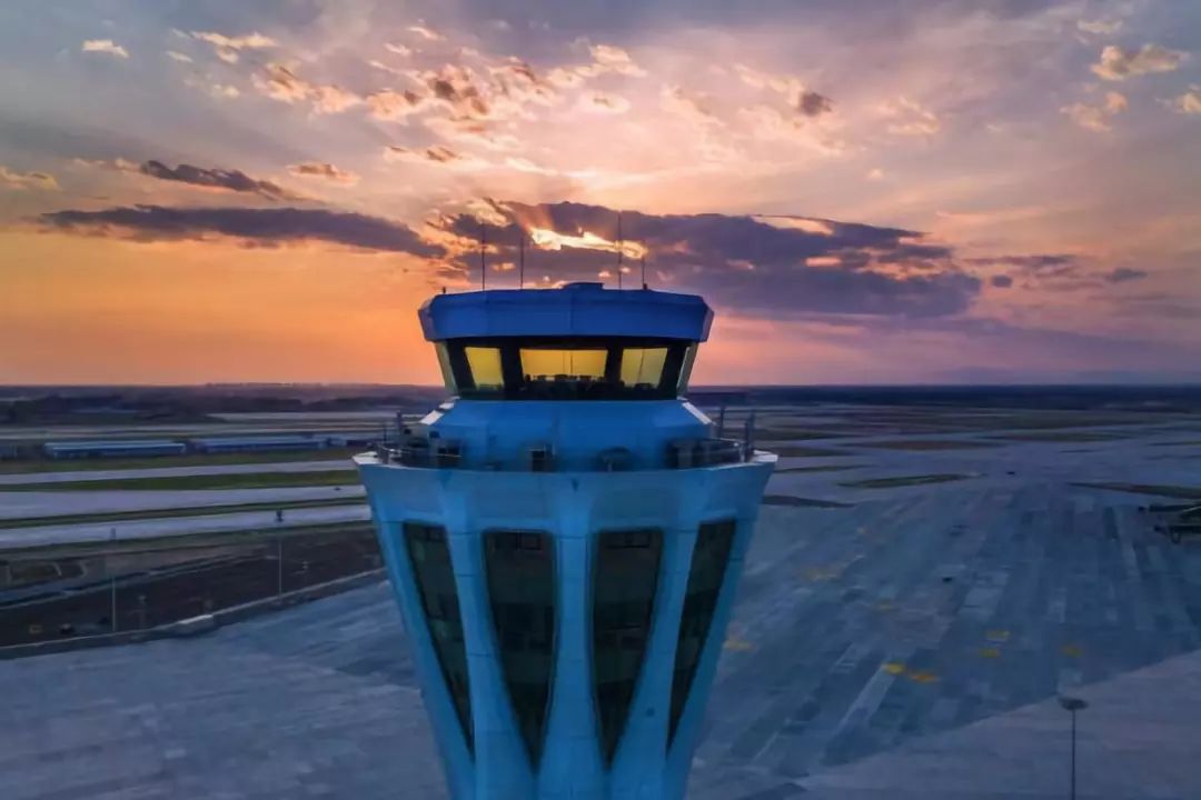 太赞了！机场也可以这么美