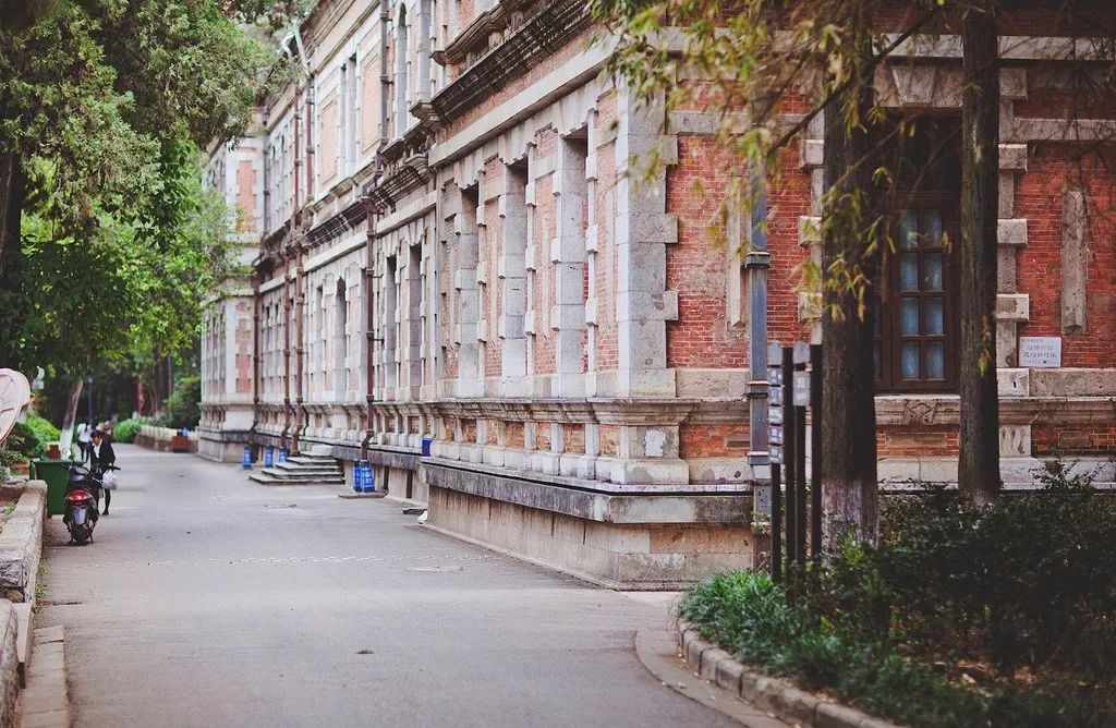 壮丽70年|国庆黄金周，您有一份来自昆明的礼物请查收