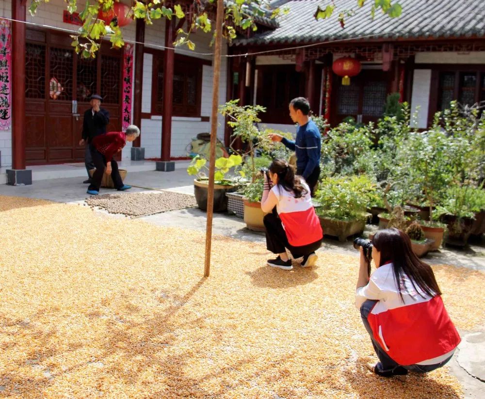 新时代文明实践情暖夕阳红,新时代文明实践者图片