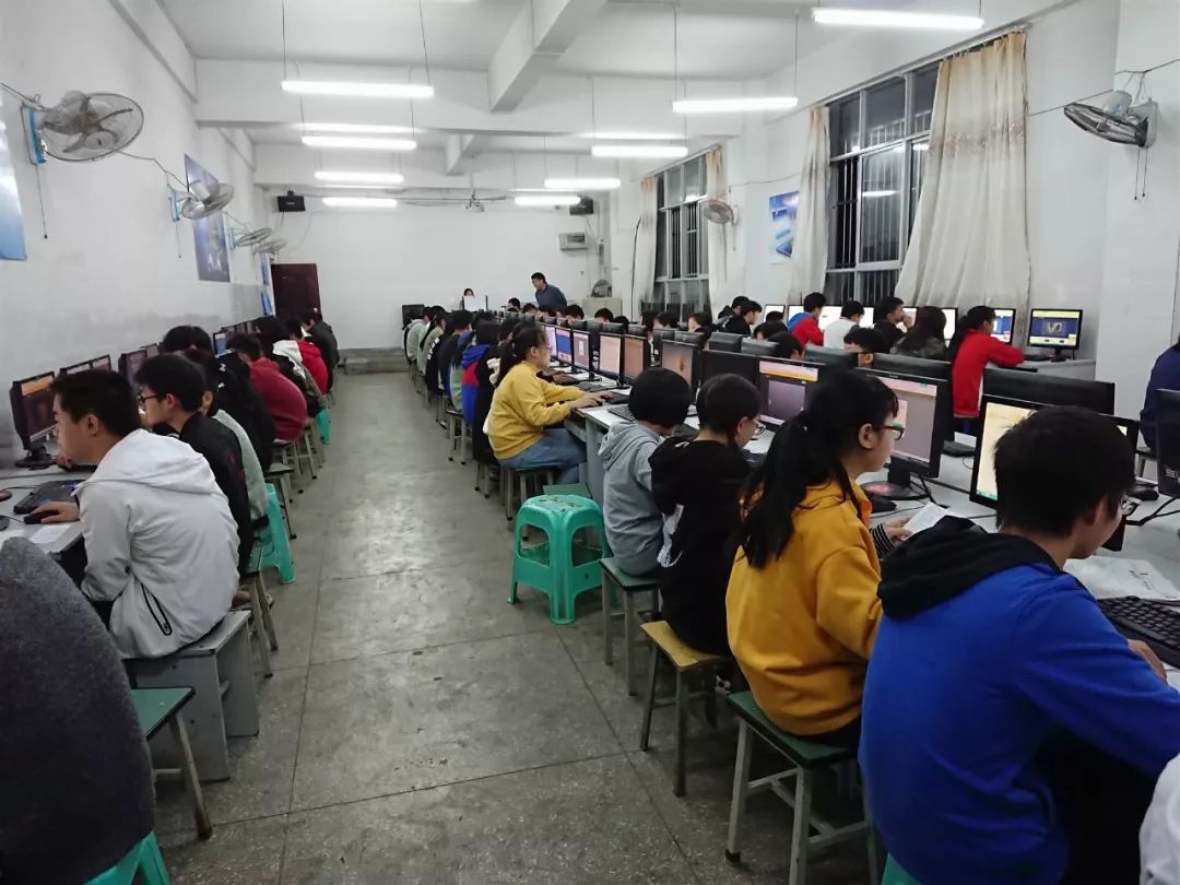 【威信县第一中学】高效完成“青骄第二课堂”两个“百分百”平台推广工作