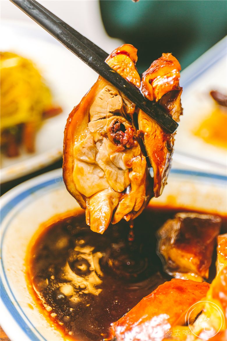 做了40年茶餐厅的兄弟俩，在人广又开了家「宝藏茶冰室」，刚开就爆了