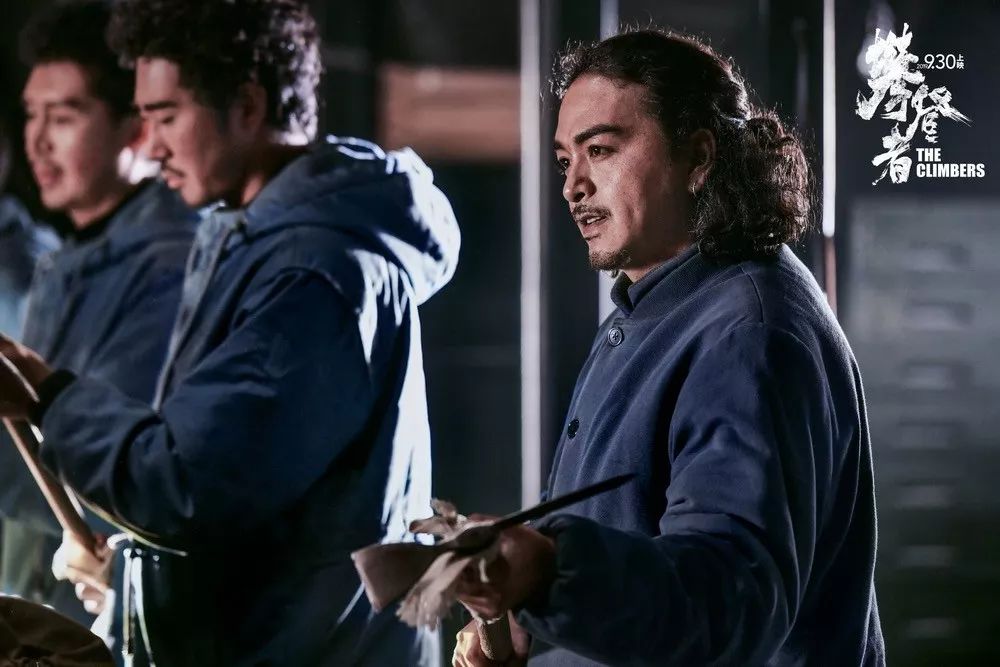 真实的珠峰多少米,真实攀登珠峰第二台阶