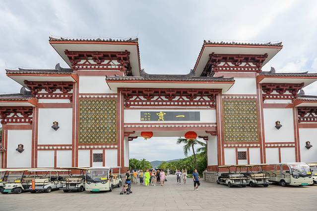 去三亚拍亲子写真照选什么地方,三亚旅拍亲子照爷爷奶奶可以去吗