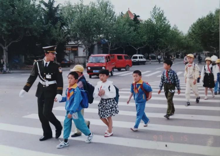昔日吹口哨，今朝智能眼——看青岛政法工作70年巨变（公安篇）