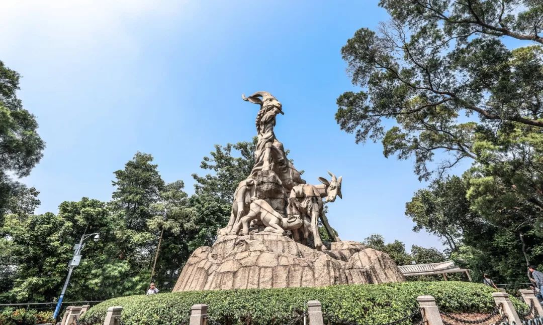 多个景区有优惠，甚至免费！国庆假期首日广州接待近240万游客，公安提醒：别再去这些地方了