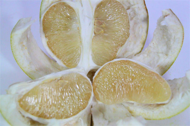 怎么吃柚子美白,美白喝蜂蜜柚子