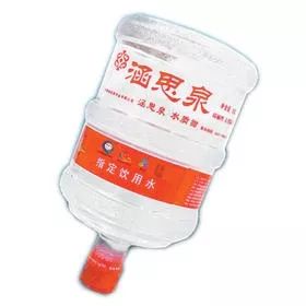 有谁知道在济南做什么行业最赚钱,谁做矿泉水生意的