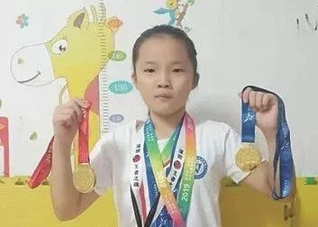 明德小学舞龙舞狮,小学武术舞龙舞狮表演