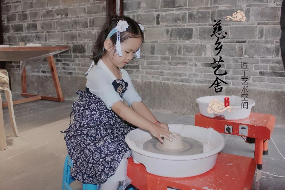 慈城民权路上，有了一家属于孩子们的古风体验小铺