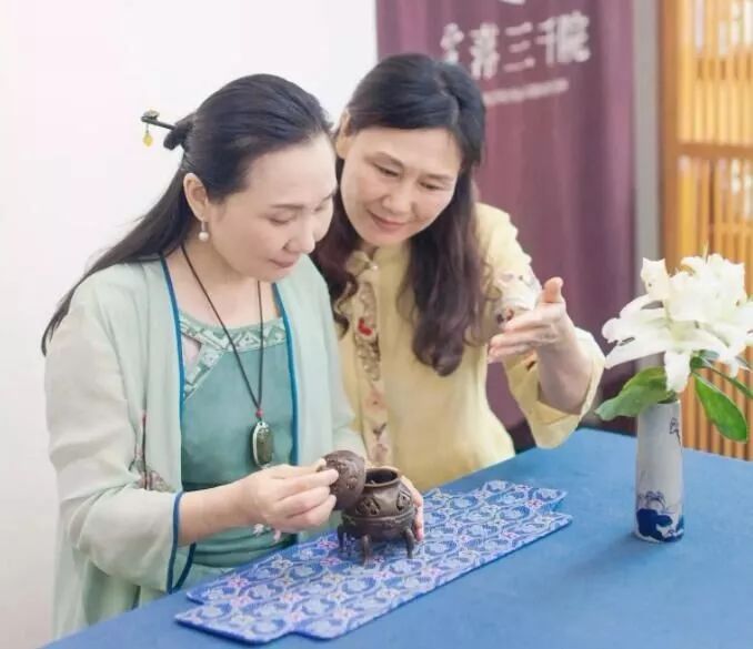 韩氏楚香、雕花剪纸亮相武汉军运会，原来背后有这么多故事