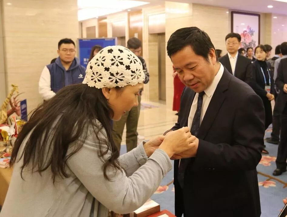 韩氏楚香、雕花剪纸亮相武汉军运会，原来背后有这么多故事