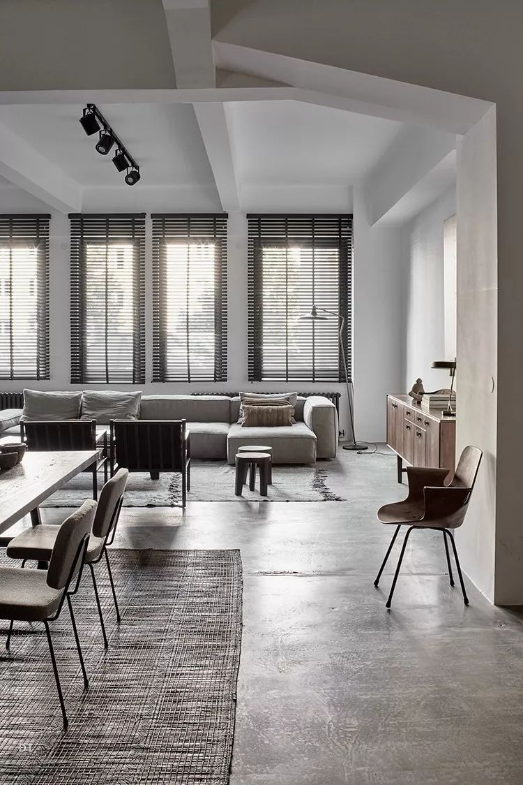 一面水泥墙惊艳了整个院子,水泥墙中式风格