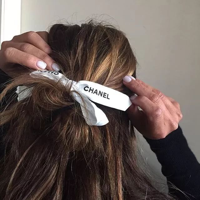 化妆品丝带怎么系,化妆品丝带礼盒系法