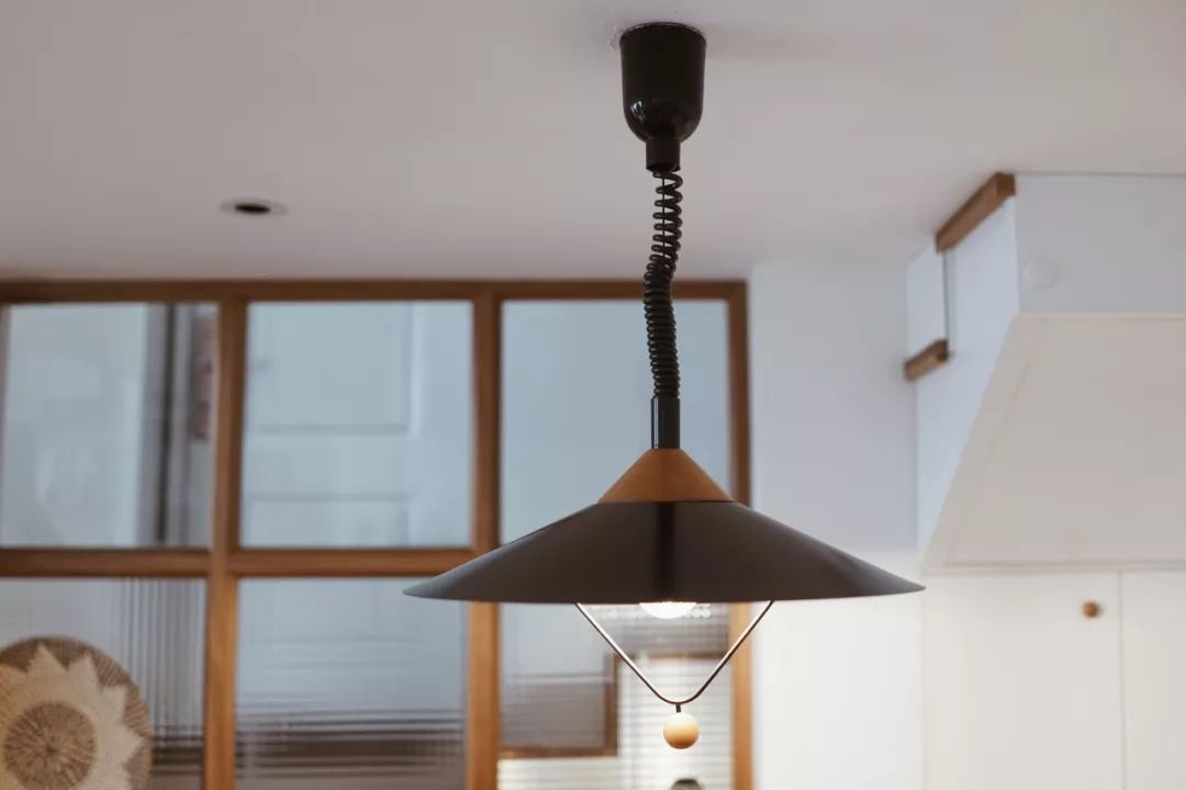 她买下32㎡上海老旧学区房,为女儿打造小桃园,还有20㎡超舒适大庭院