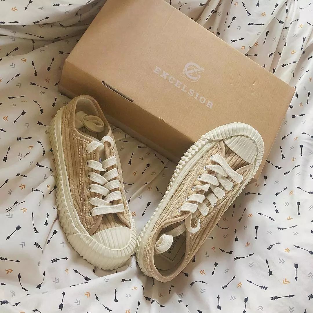 秋冬百搭女士运动鞋,今年最流行的冬天运动鞋百搭