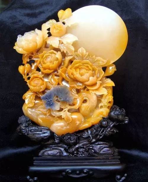 美玉“开花”,艳而不俗