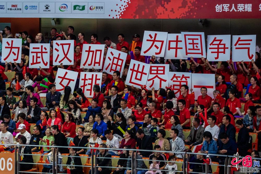 军运会赛场因你们更精彩观众热情助力运动健儿创佳绩