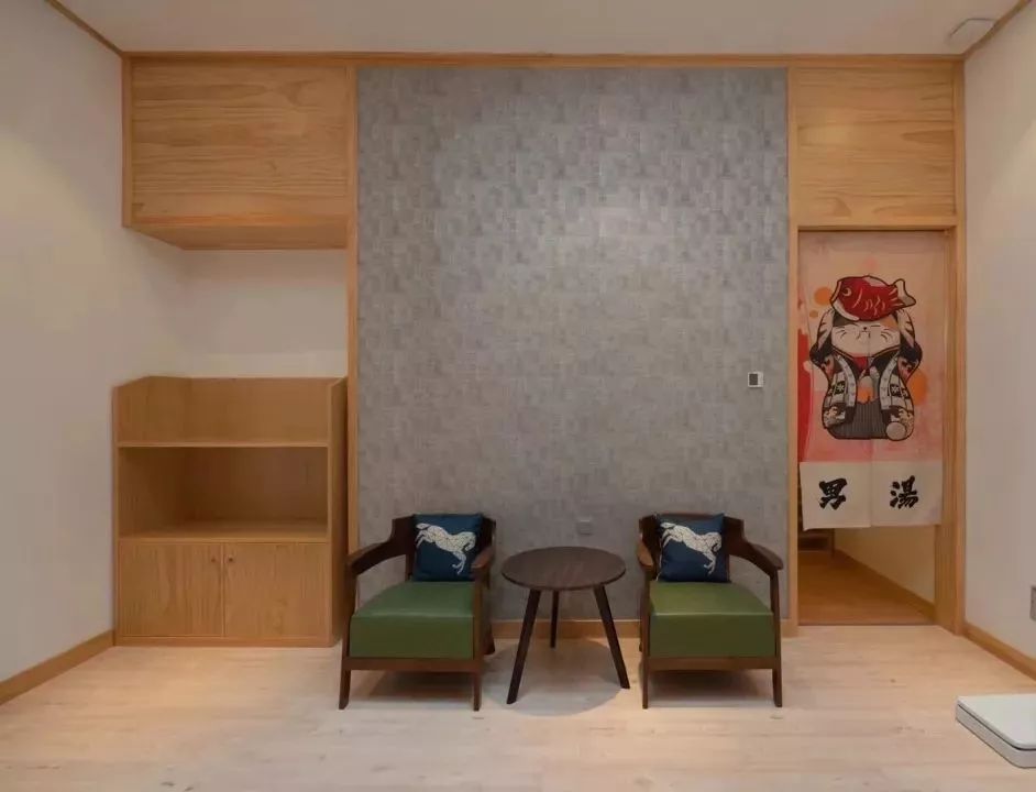 自驾游12个人住民宿,住200左右民宿3天1500左右