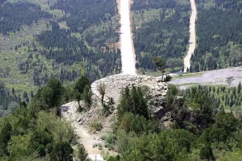 户外迷路时怎么找方向,野外迷路怎么办才最安全