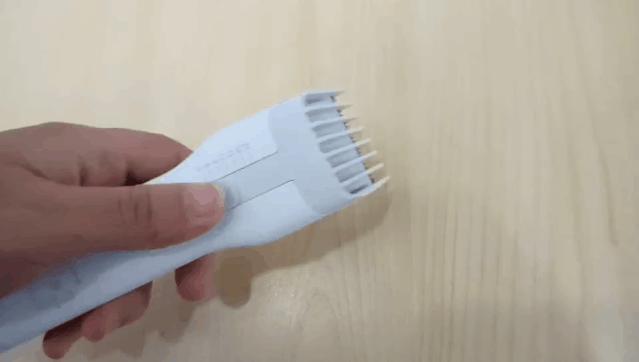 头发长理发店没开门怎么办，别在傻傻的等了，搞个理发器自己剃头