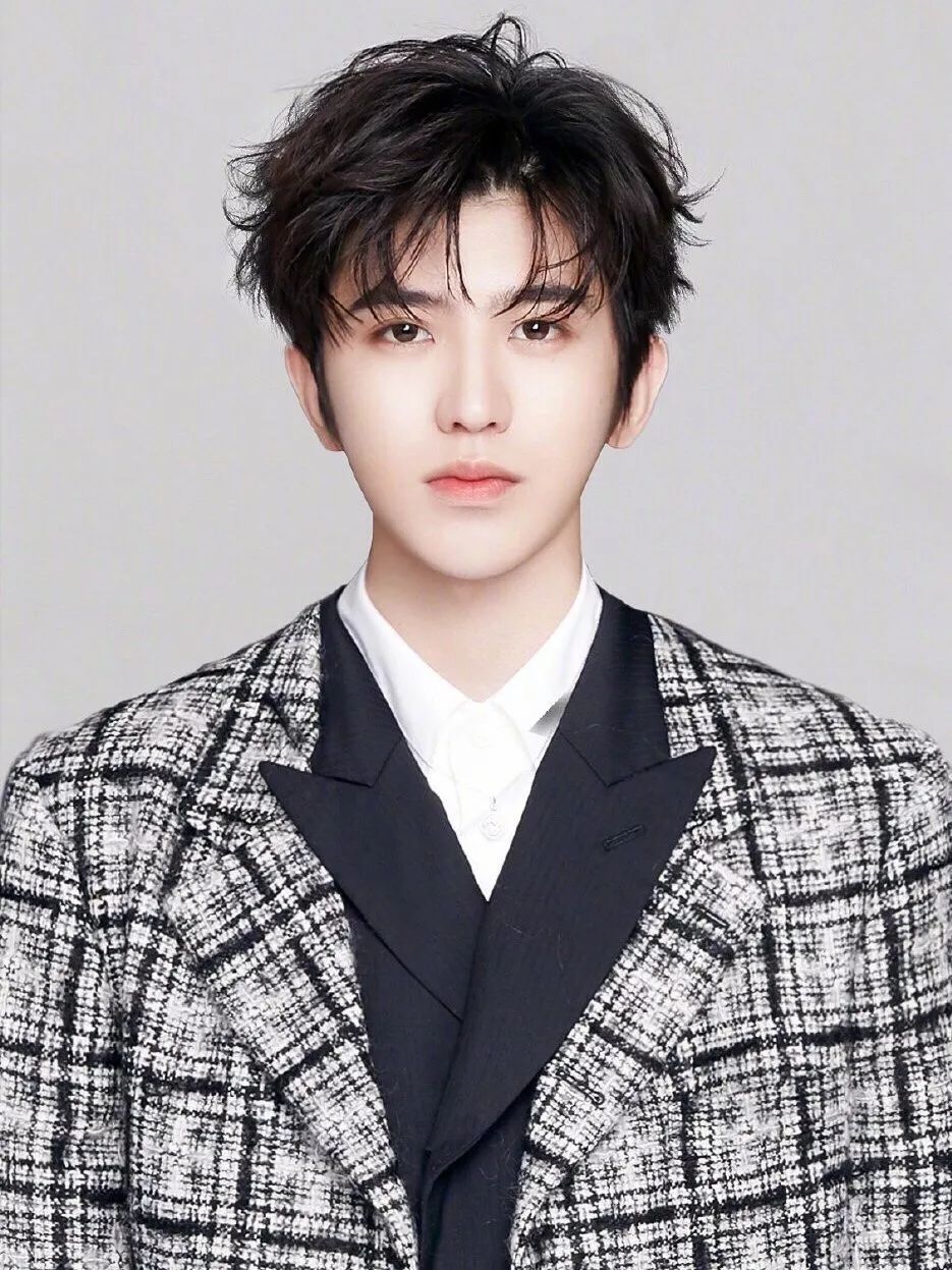 fashion风格穿搭,今年最时髦的4件小香风穿搭