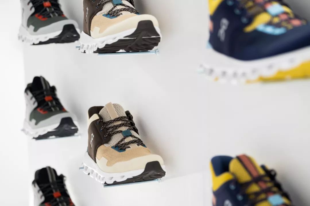 比尔盖茨穿的鞋,比尔盖茨穿的运动鞋品牌