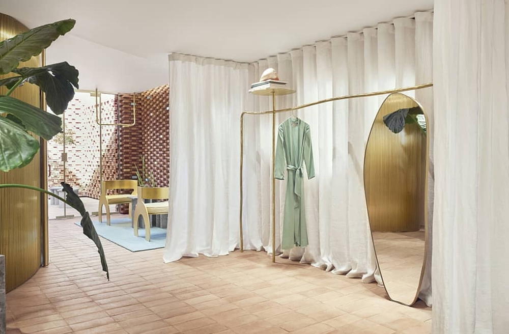 质量好有设计感的大品牌女装店铺,设计感强的小众女装品牌店