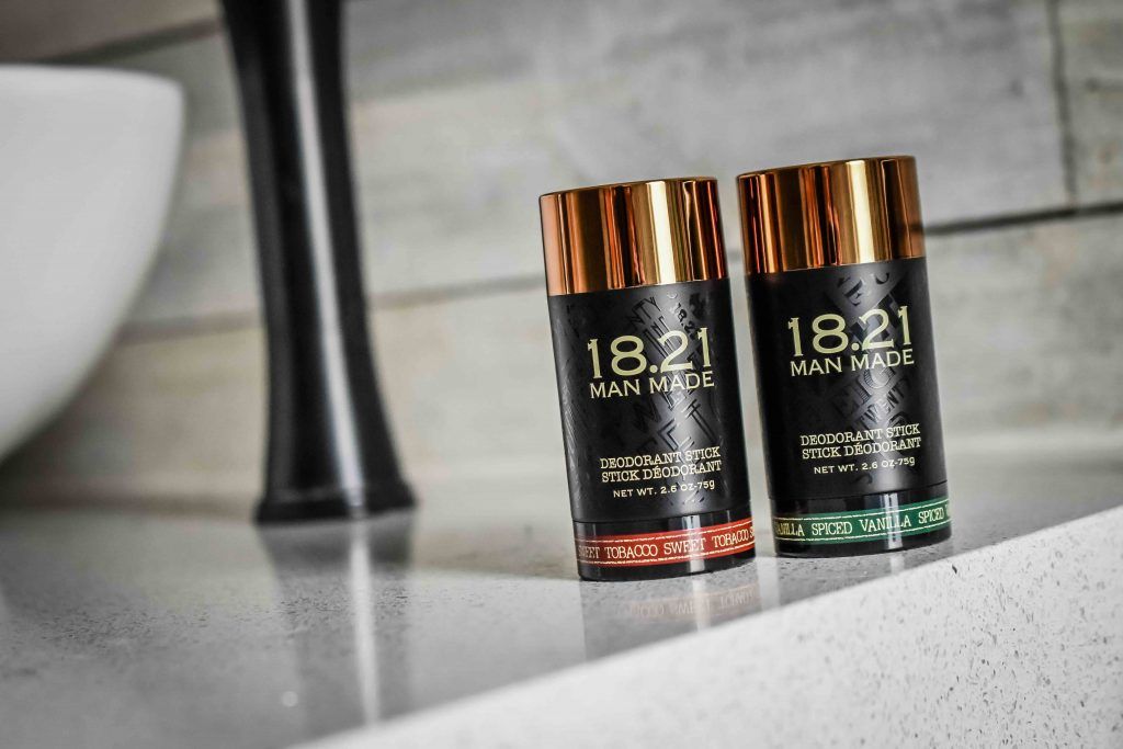 酒瓶装*草烟**香，这个老派作风的新锐护发品牌被收购