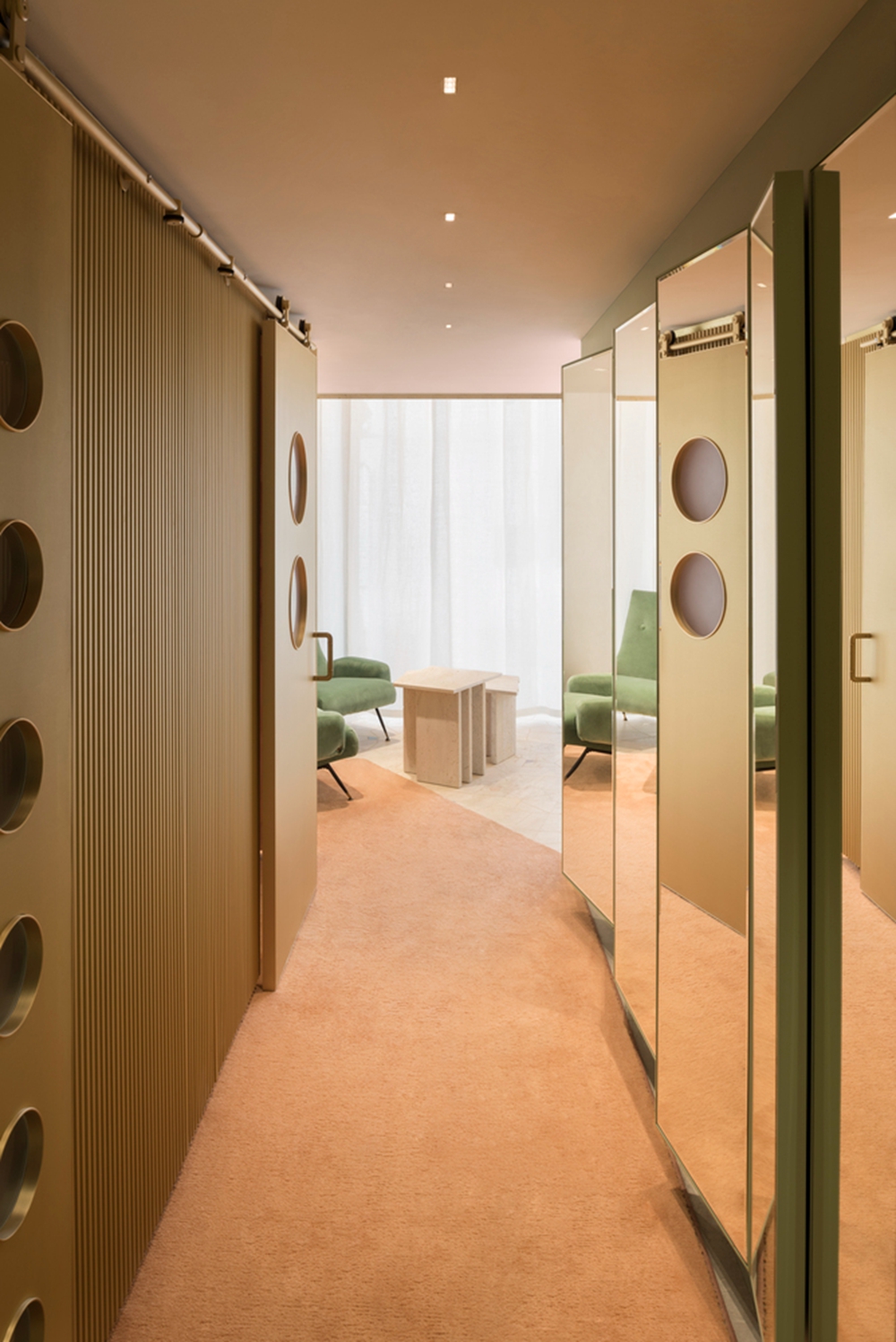 质量好有设计感的大品牌女装店铺,设计感强的小众女装品牌店