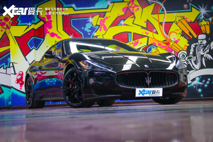 有钱人都买什么物件,现在年轻人能买哪些二手车