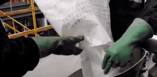 一招教你看手机屏幕,一天到晚都在看手机的结果是什么